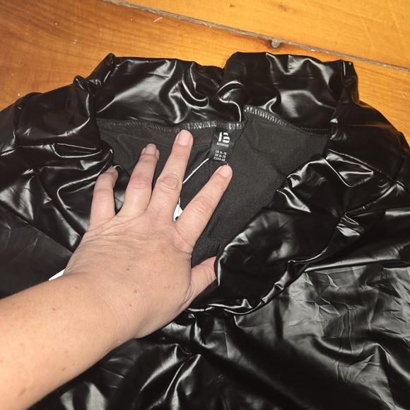 Nwt BloomChic Black Faux Leather Leggings - Picture 5 of 5